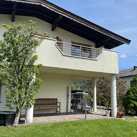 Haus Lang アパート