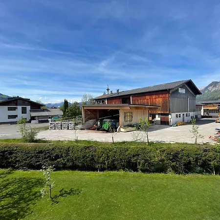 Haus Lang アパート